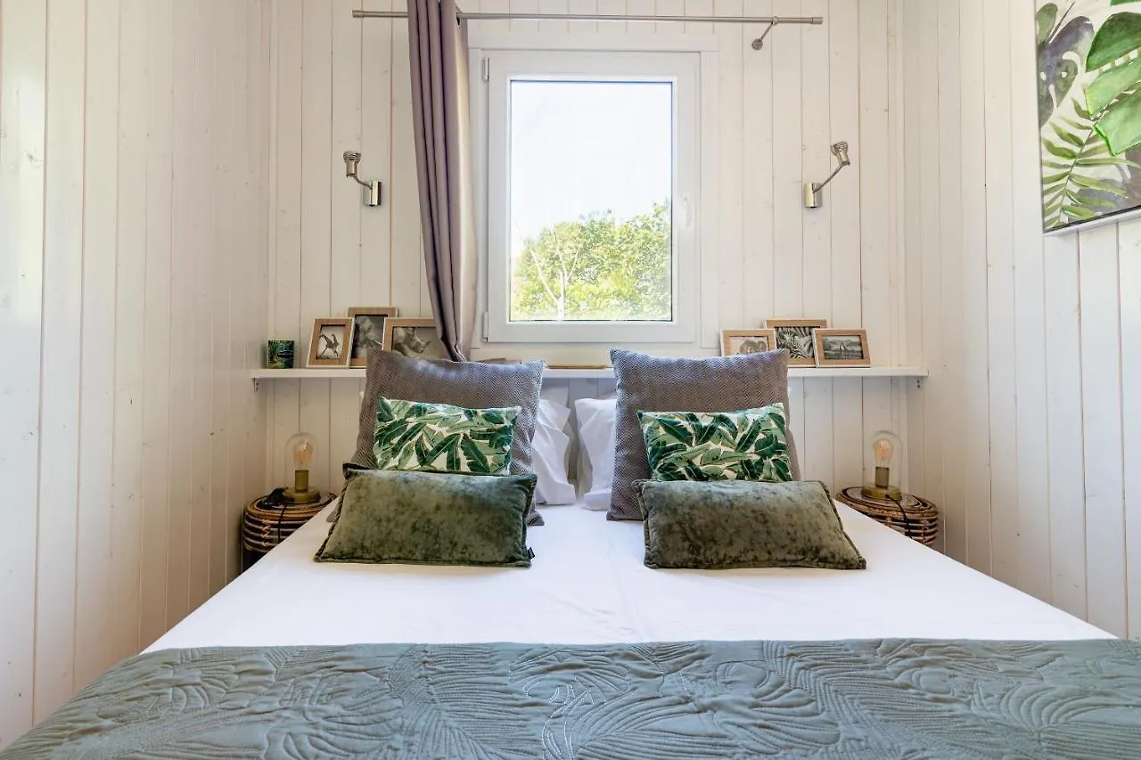 Les minis homes du Bugey - Eco-lodge Nature ,un refuge en hyper centre Ambérieu-en-Bugey Hébergement de vacances